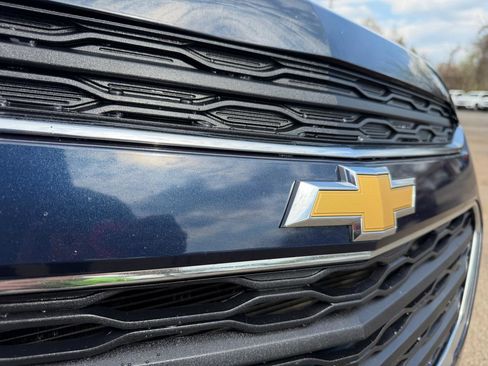 Used 2017 Chevrolet Equinox LS image 8