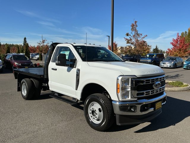 New 2025 Ford F350 XL w/ XL Chrome Package AWD/4WD image 3