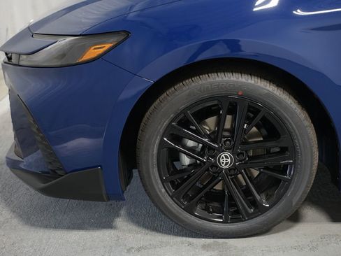 New 2026 Toyota Camry SE image 5