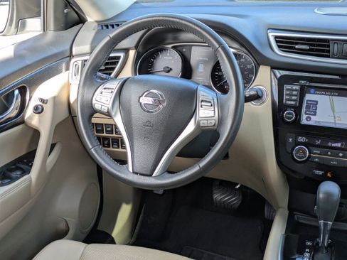 Used 2016 Nissan Rogue SL w/ SL Premium Package image 16