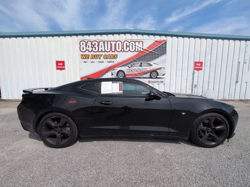 Used 2018 Chevrolet Camaro SS RWD image 9