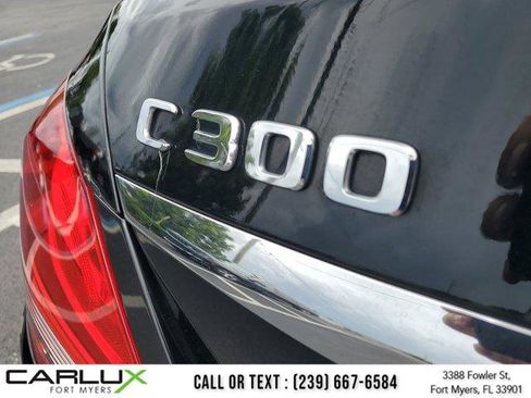 Used 2018 Mercedes-Benz C 300 Sedan w/ Premium Package image 11