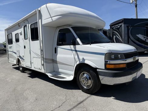 Used 2004 Chevrolet Express 3500 w/ RV Package. Upfitter Option RWD image 3