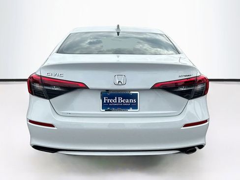 Used 2022 Honda Civic Sport image 6