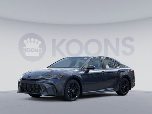 New 2026 Toyota Camry SE image 1