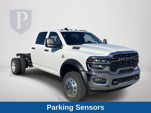 New 2026 RAM 4500 Tradesman w/ Chrome Appearance Group AWD/4WD image 2