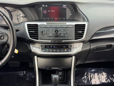 Used 2015 Honda Accord Sport image 21