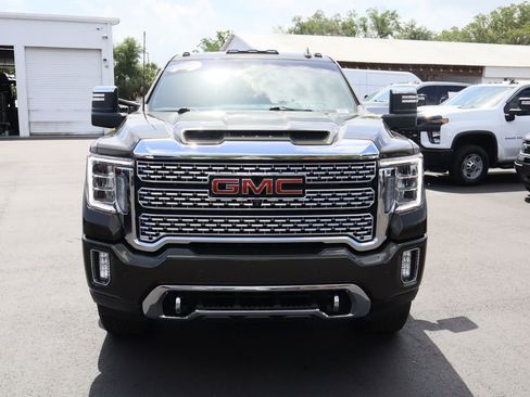 Certified 2022 GMC Sierra 2500 Denali w/ Denali Ultimate Package AWD/4WD image 4