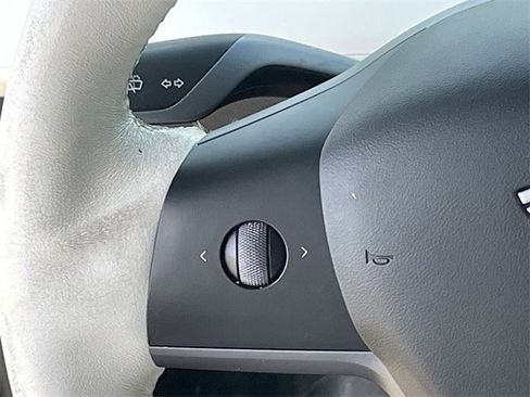 Used 2022 Tesla Model 3 Long Range image 13