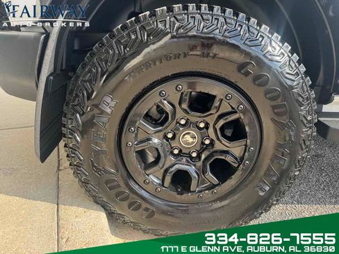 Used 2023 Ford Bronco Wildtrak image 36