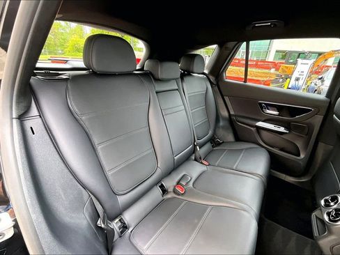 Used 2023 Mercedes-Benz GLC 300 4MATIC image 29