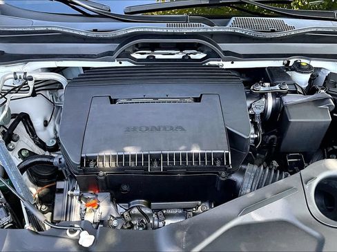 Used 2025 Honda Pilot Elite image 24