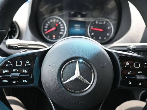 Used 2024 Mercedes-Benz Sprinter 2500 image 18