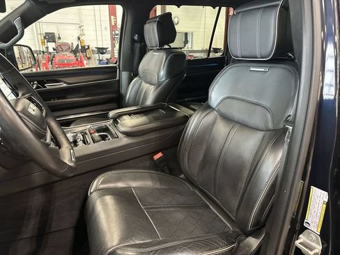 Used 2024 Jeep Grand Wagoneer L Series II w/ Quick Order Packagew 28T AWD/4WD image 14