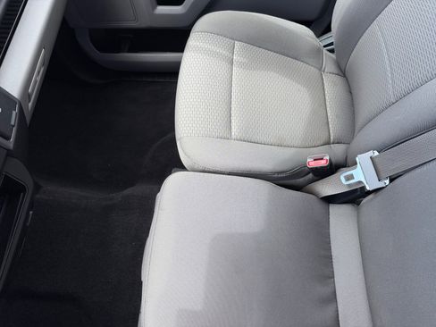 Used 2016 Ford F150 XLT RWD image 14