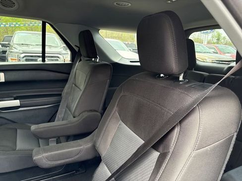 Used 2024 Ford Explorer XLT AWD/4WD image 24