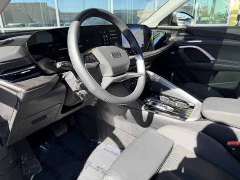 Used 2025 Audi Q5 Premium Plus w/ Premium Plus image 29