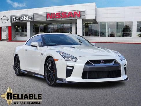 Used 2018 Nissan GT-R Premium image 1