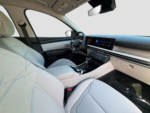 Certified 2025 Hyundai Tucson SE FWD image 26