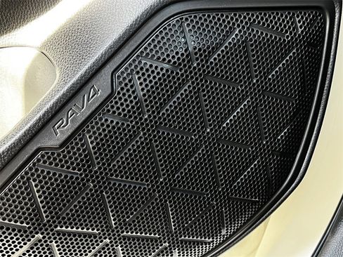 Used 2024 Toyota RAV4 LE image 22