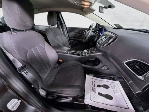 Used 2015 Chrysler 200 LX FWD image 27