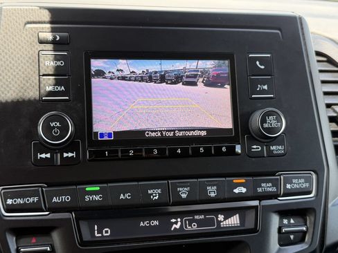 Used 2021 Honda Odyssey LX image 27