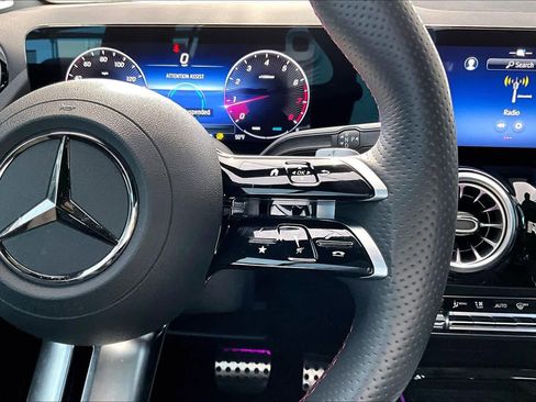 Used 2025 Mercedes-Benz GLA 250 image 25