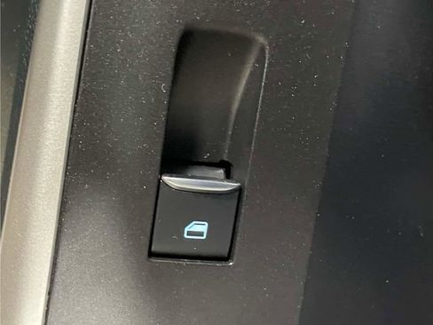 Used 2023 Ford Explorer XLT w/ Equipment Group 202A image 50