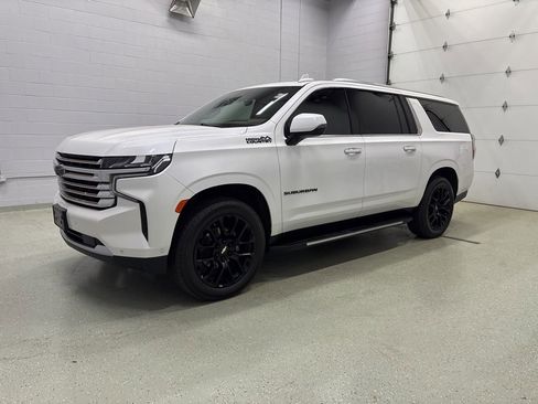 Used 2023 Chevrolet Suburban High Country w/ Advanced Technology Package image 6