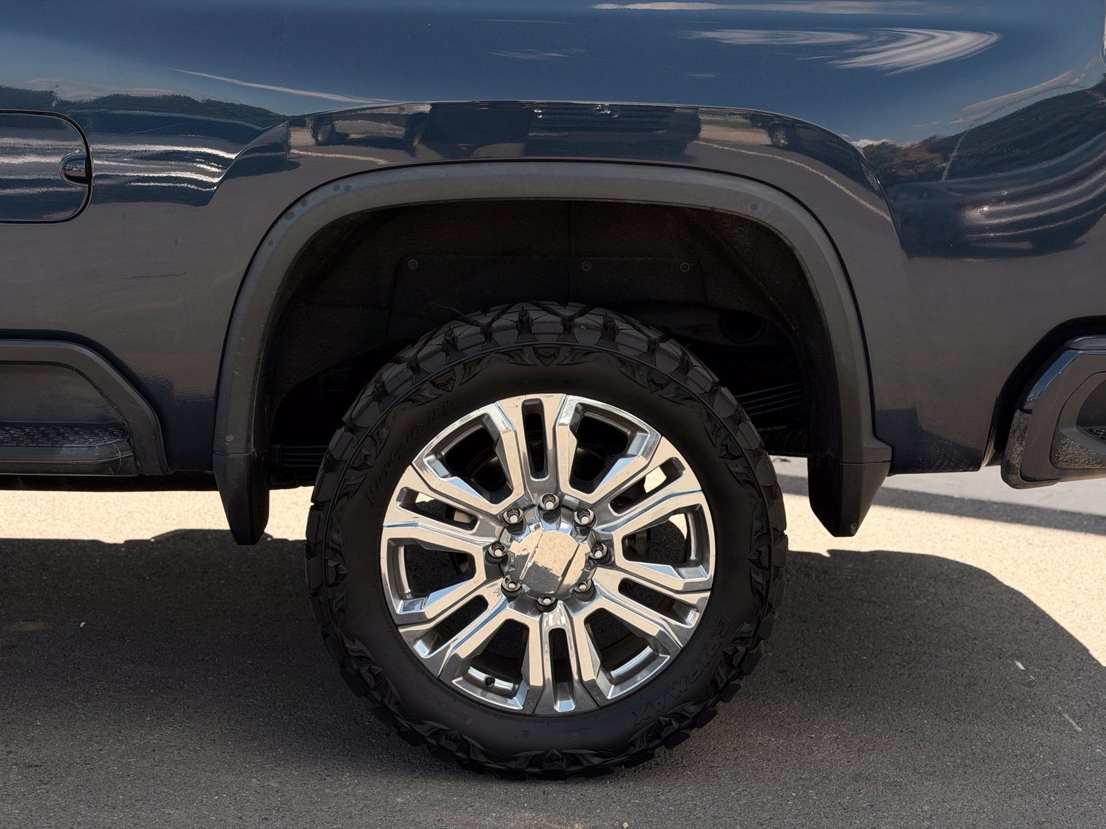 Used 2022 Chevrolet Silverado 2500 High Country AWD/4WD image 12