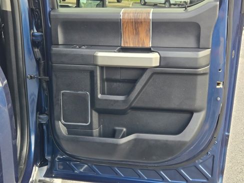 Used 2018 Ford F150 Lariat w/ Equipment Group 501A Mid image 8