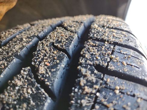 Used 2021 Toyota Sienna Limited image 32