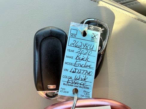 Used 2020 Buick Enclave Essence w/ Sound and Sites Package image 29
