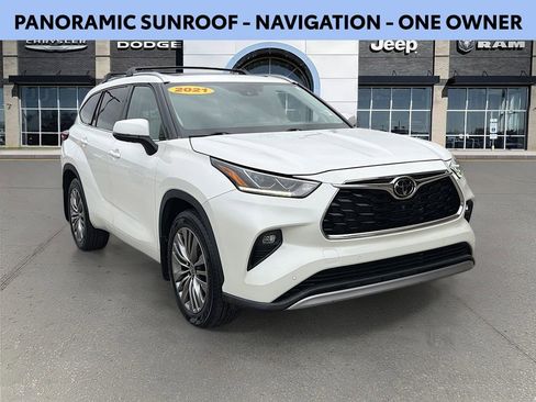 Used 2021 Toyota Highlander Platinum image 1