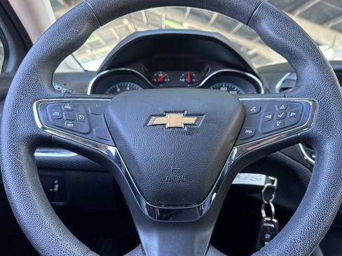 Used 2016 Chevrolet Cruze LT image 32