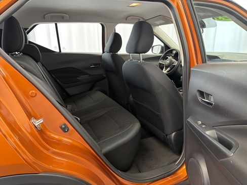 Used 2023 Nissan Kicks SV FWD image 11