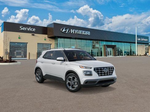 New 2026 Hyundai Venue SEL FWD image 2