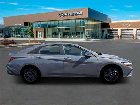 New 2026 Hyundai Elantra Sport FWD image 9
