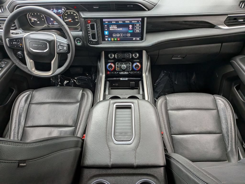 Used 2021 GMC Yukon XL Denali AWD/4WD image 30