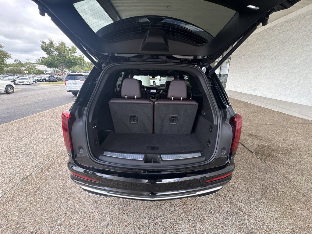 Certified 2023 Cadillac XT6 Premium Luxury w/ Technology Package FWD image 27