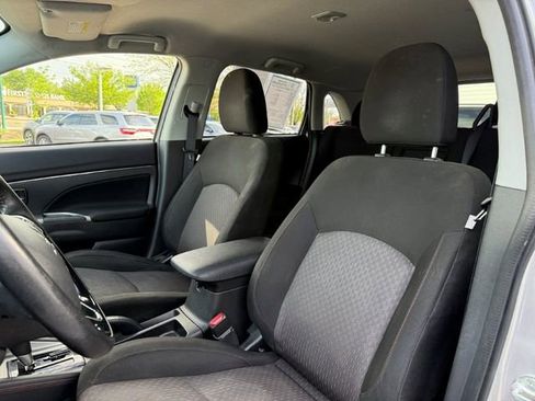 Used 2019 Mitsubishi Outlander Sport SE FWD image 13