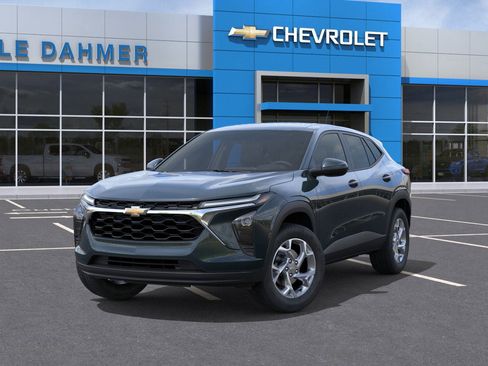 New 2026 Chevrolet Trax LS FWD image 6