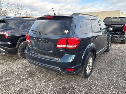 Used 2015 Dodge Journey SXT w/ Flexible Seating Group image 3