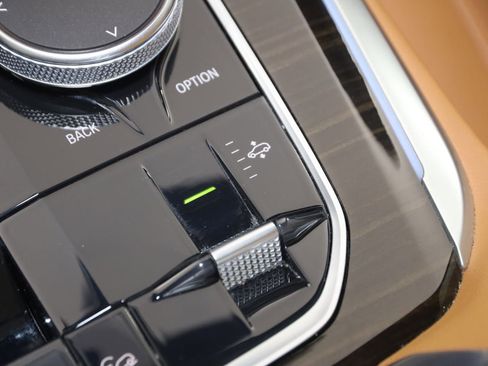 Used 2023 BMW X5 xDrive45e w/ M Sport Package image 32