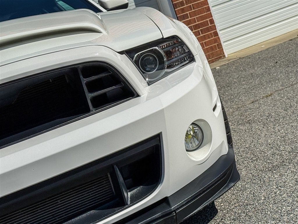 Used 2013 Ford Mustang Shelby GT500 RWD image 13