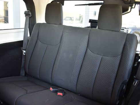 Used 2015 Jeep Wrangler Sport AWD/4WD image 6