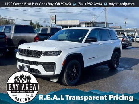 New 2026 Jeep Grand Cherokee Altitude image 1