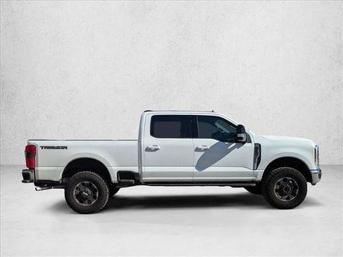 Used 2025 Ford F250 Lariat w/ Tremor Off-Road Package image 4