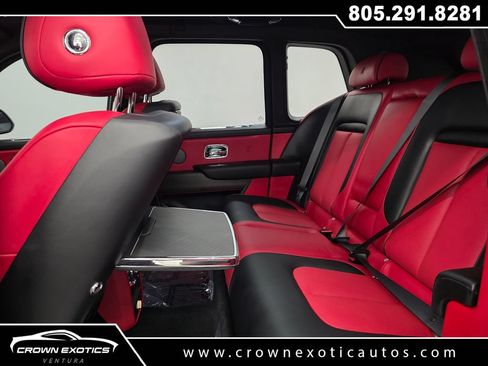 Used 2022 Rolls-Royce Cullinan w/ Interior Detailing Package AWD/4WD image 22