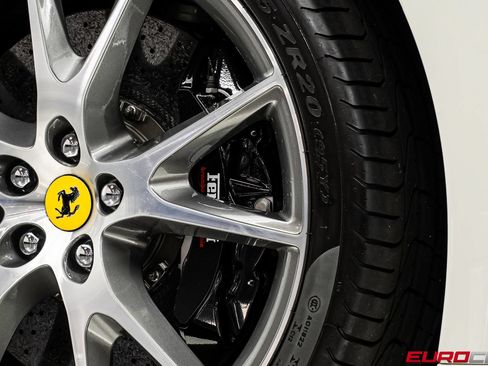 Used 2013 Ferrari California RWD image 23